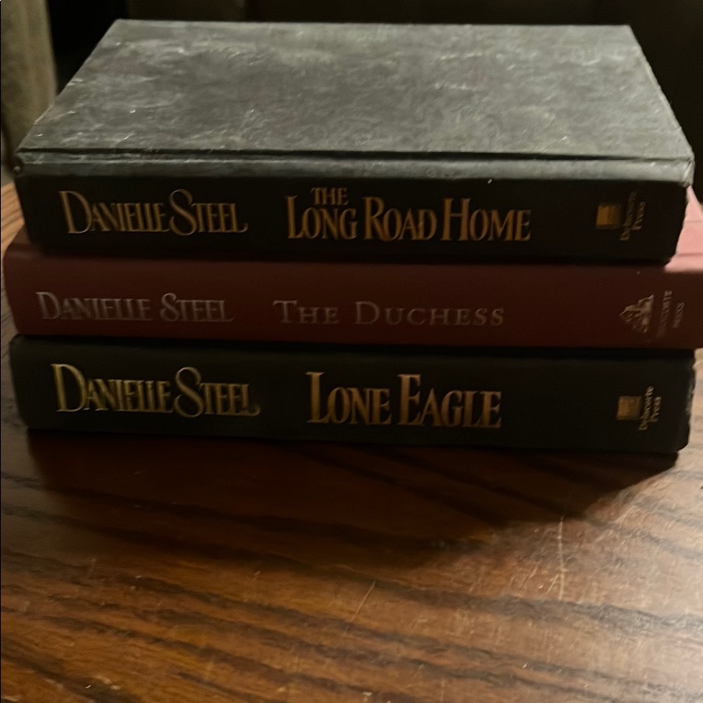 Danielle Steele- The Long Road Home, The Duchess, Lone Eagle